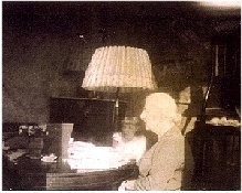 Margarethe Kaiser and Lenya (beneath lamp), Berlin 1958